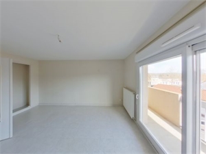 t1 à la vente -   18200  SAINT AMAND MONTROND, surface 48 m2 vente t1 - UBI472048547